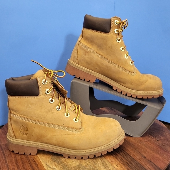 Classic Timberland Waterproof 6" Boots Wheat 12909 Youth 6 (Women's 7.5) - Picture 3 of 13